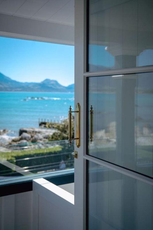 The Pier Hotel Kaikoura Bagian luar foto